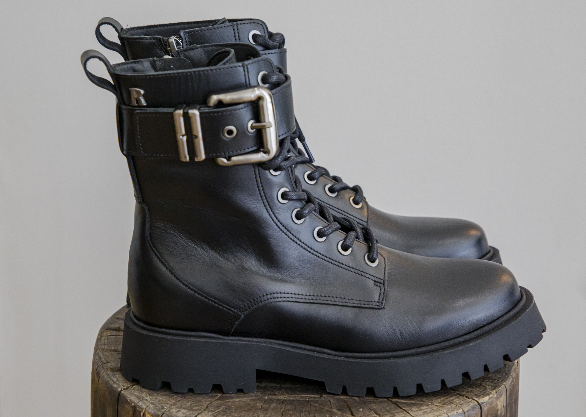 Botim militar Botim militar - Calçado - Novidades