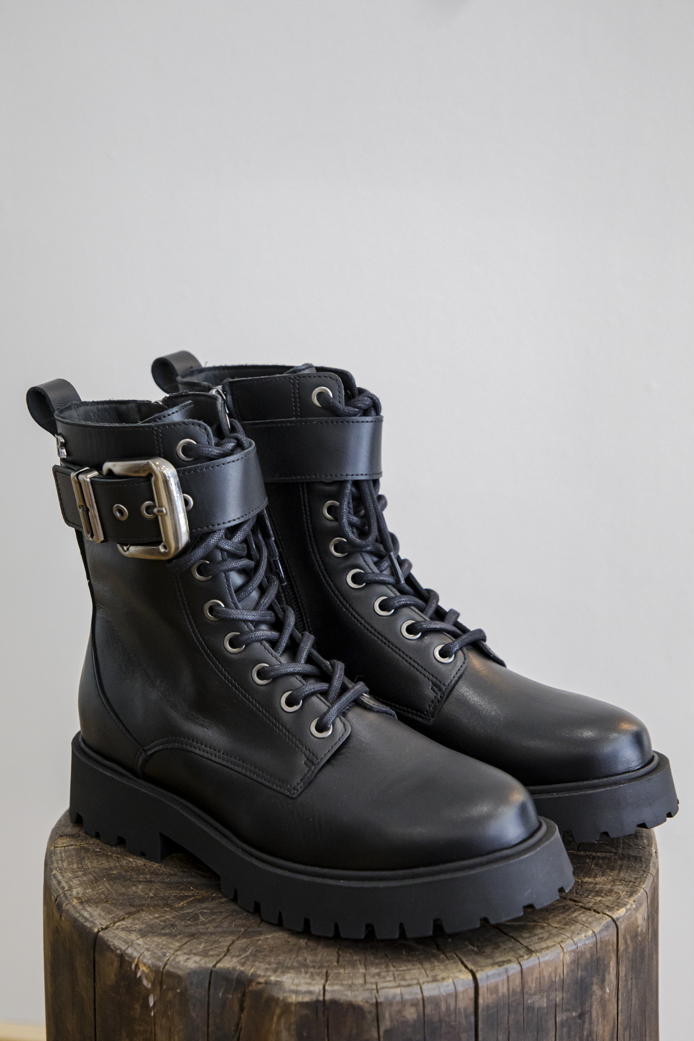 Botim militar Botim militar - Calçado - Novidades