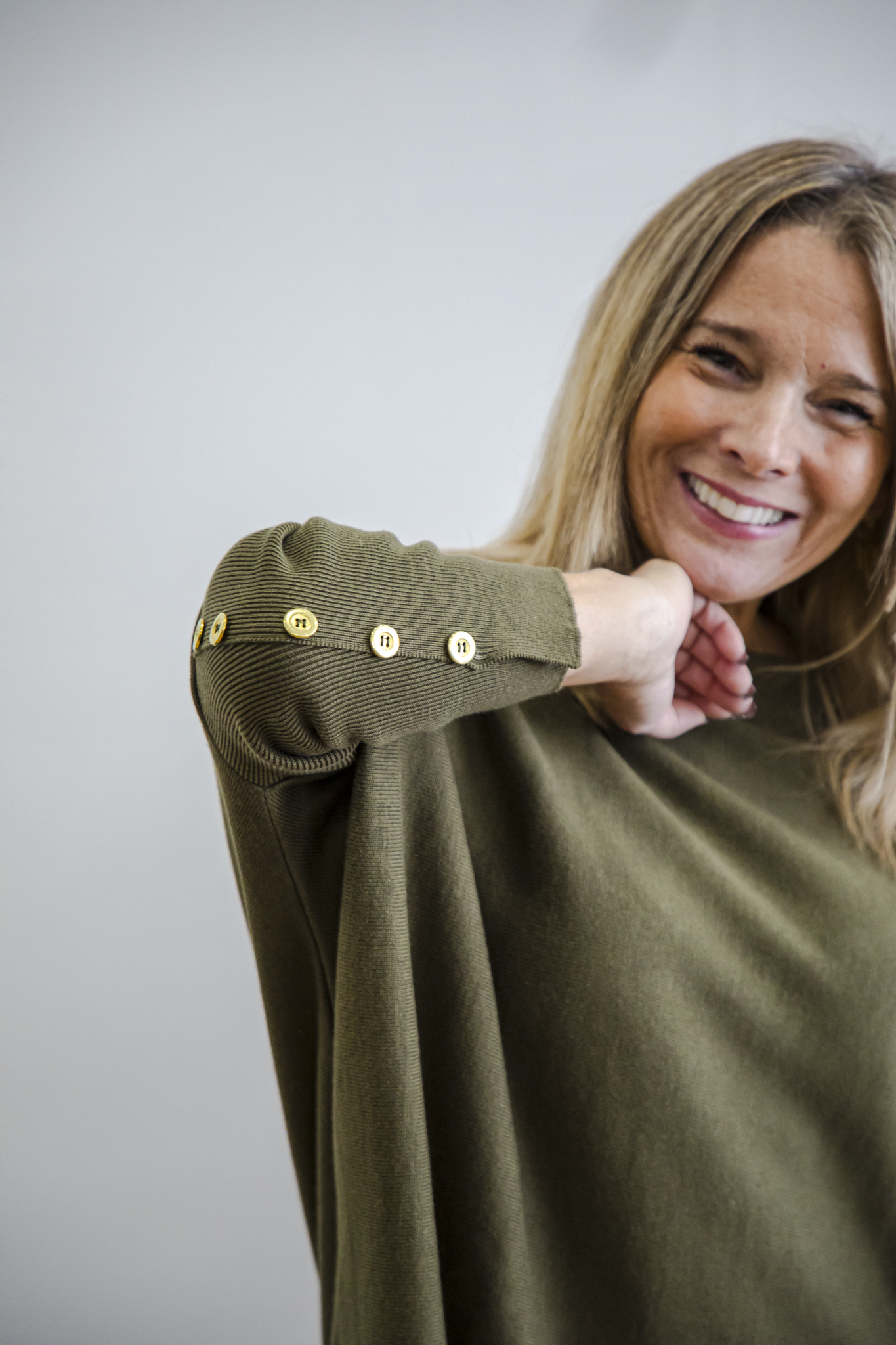 Camisola oversize kaki - Malhas e Casacos - Roupa